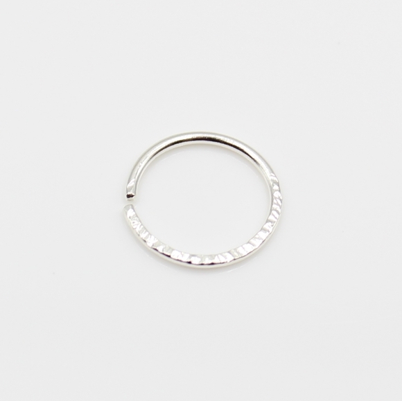 Moodtherapy Jewelry - Silver textured seamless daith/cartilage hoop